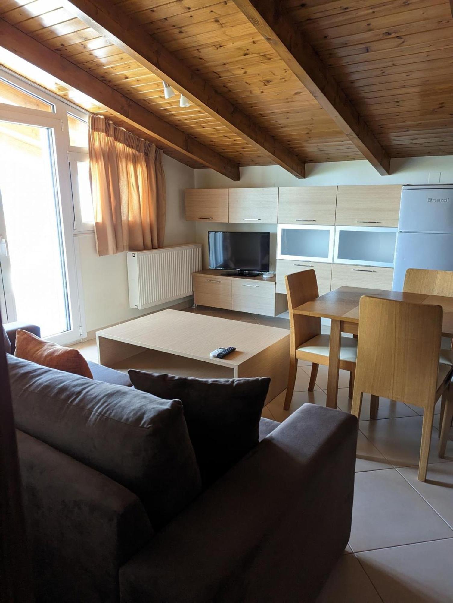 Samaras Apartments In Kamena Wurla Zewnętrze zdjęcie