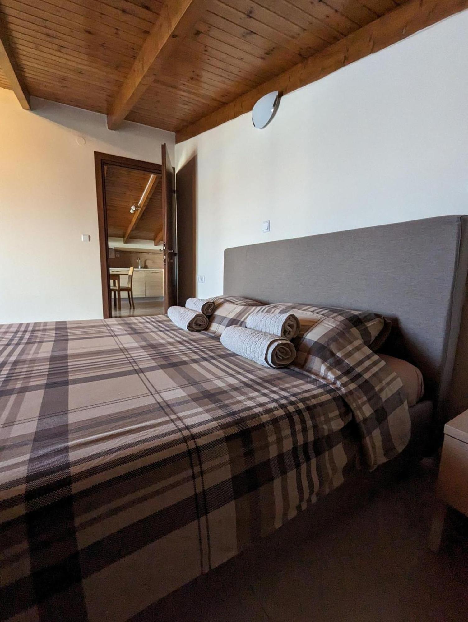 Samaras Apartments In Kamena Wurla Zewnętrze zdjęcie