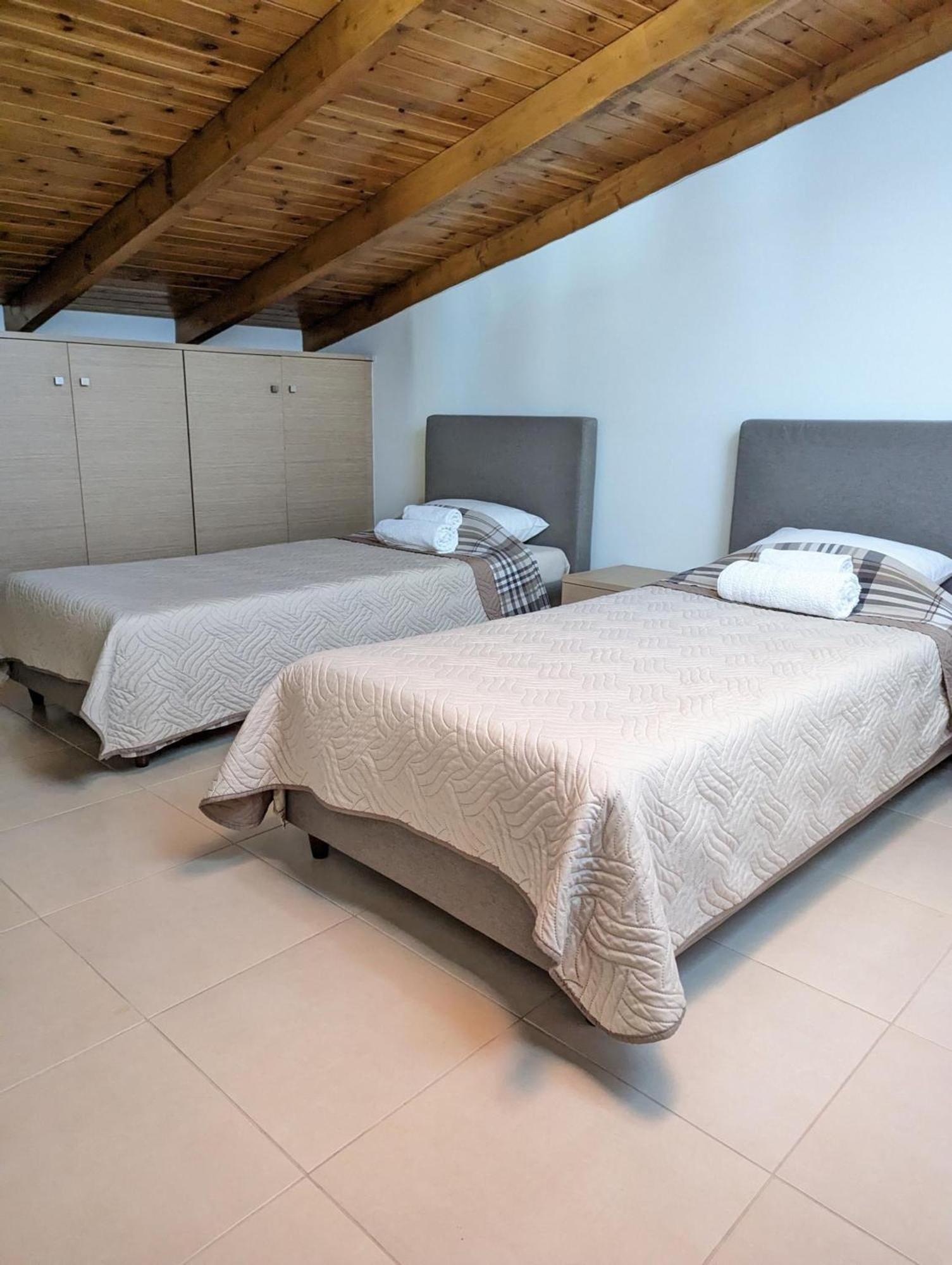 Samaras Apartments In Kamena Wurla Zewnętrze zdjęcie