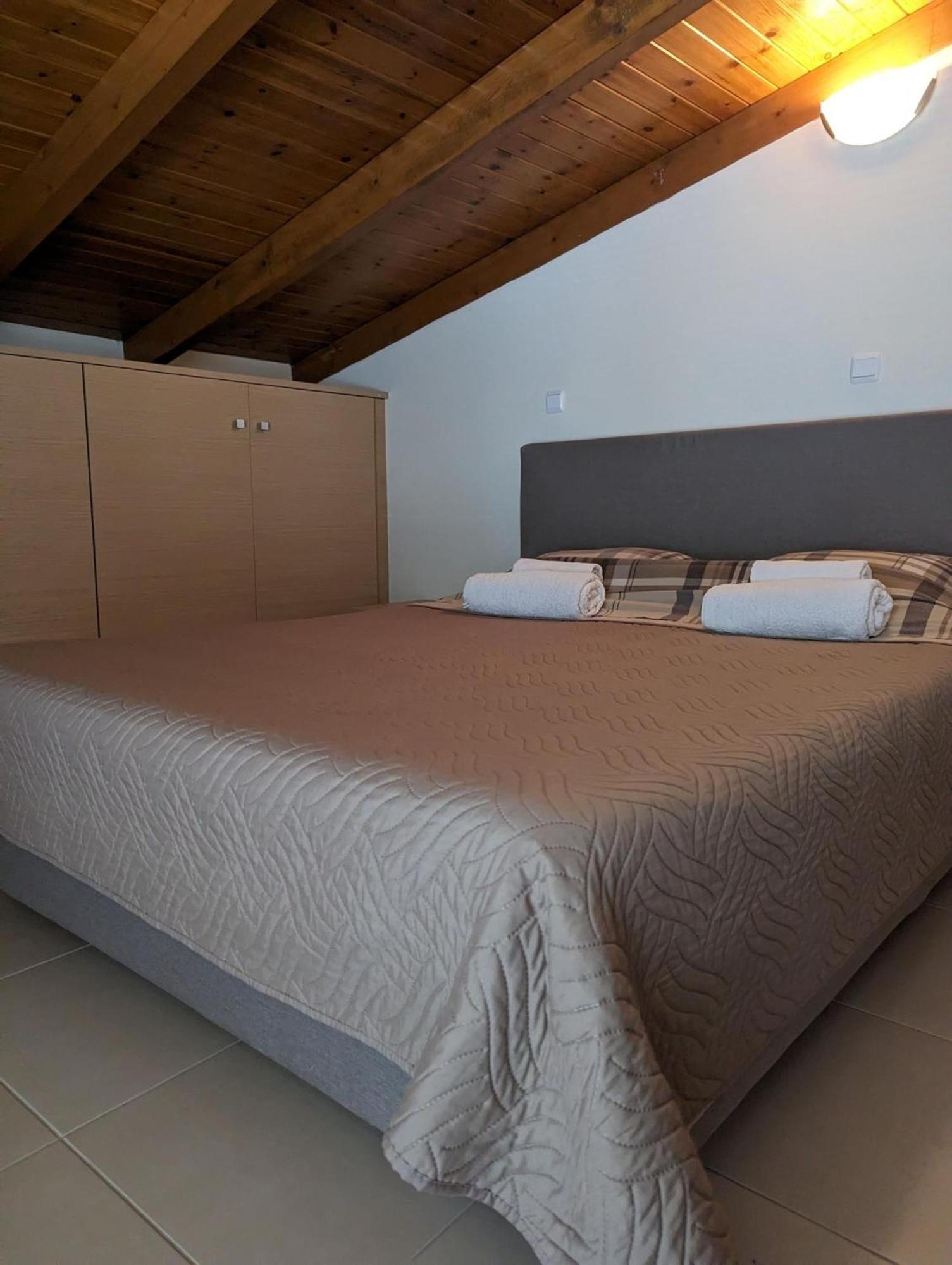 Samaras Apartments In Kamena Wurla Zewnętrze zdjęcie